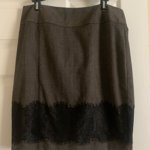 Lot of 3 Ann Taylor and Talbots skirts - Picture 6 of 12